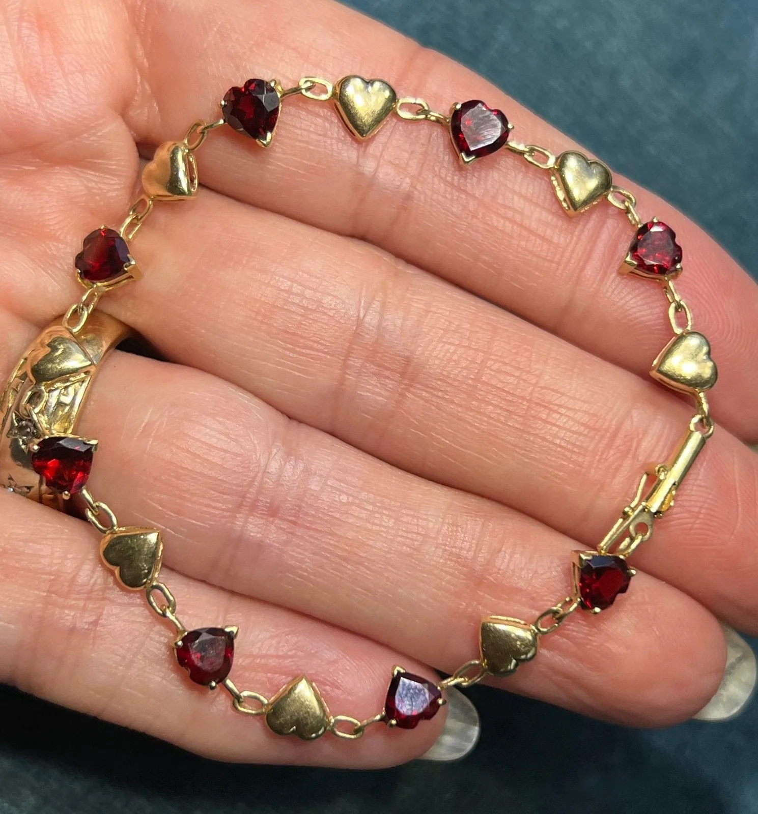 10k Yellow Gold Red Garnet Solid Heart Bracelet. Antique