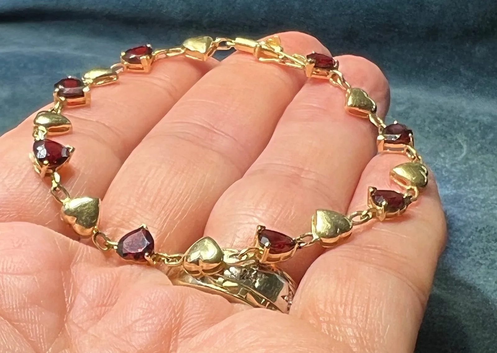 10k Yellow Gold Red Garnet Solid Heart Bracelet. Antique