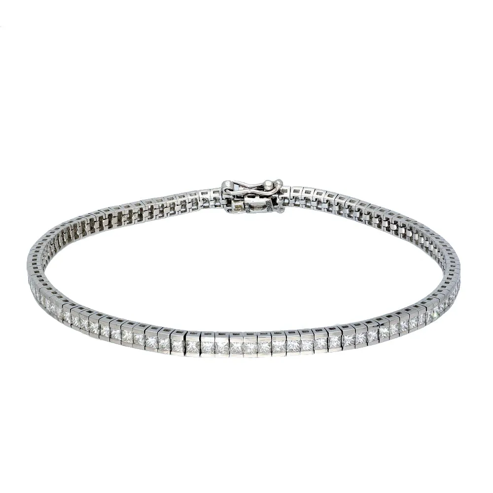 18ct White Gold Princess Cut Diamond Tennis Bracelet - 2.24ct