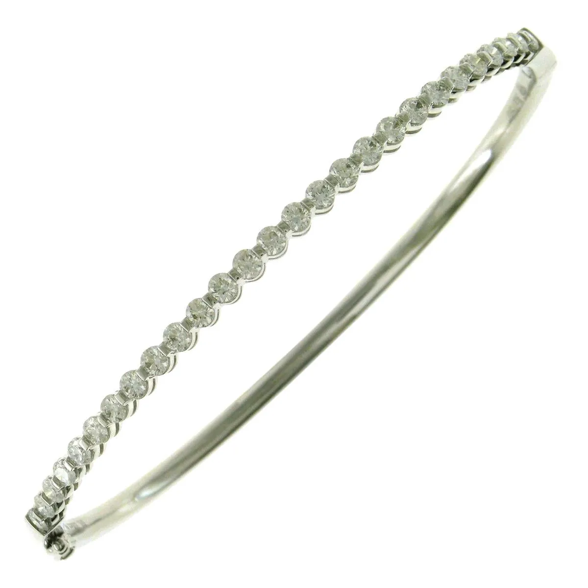 18K White Gold Diamond Clasped Bangle