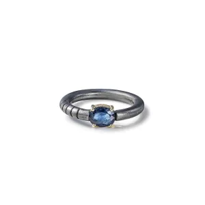 Ariadne Blue Sapphire Ring (Black Rhodium)