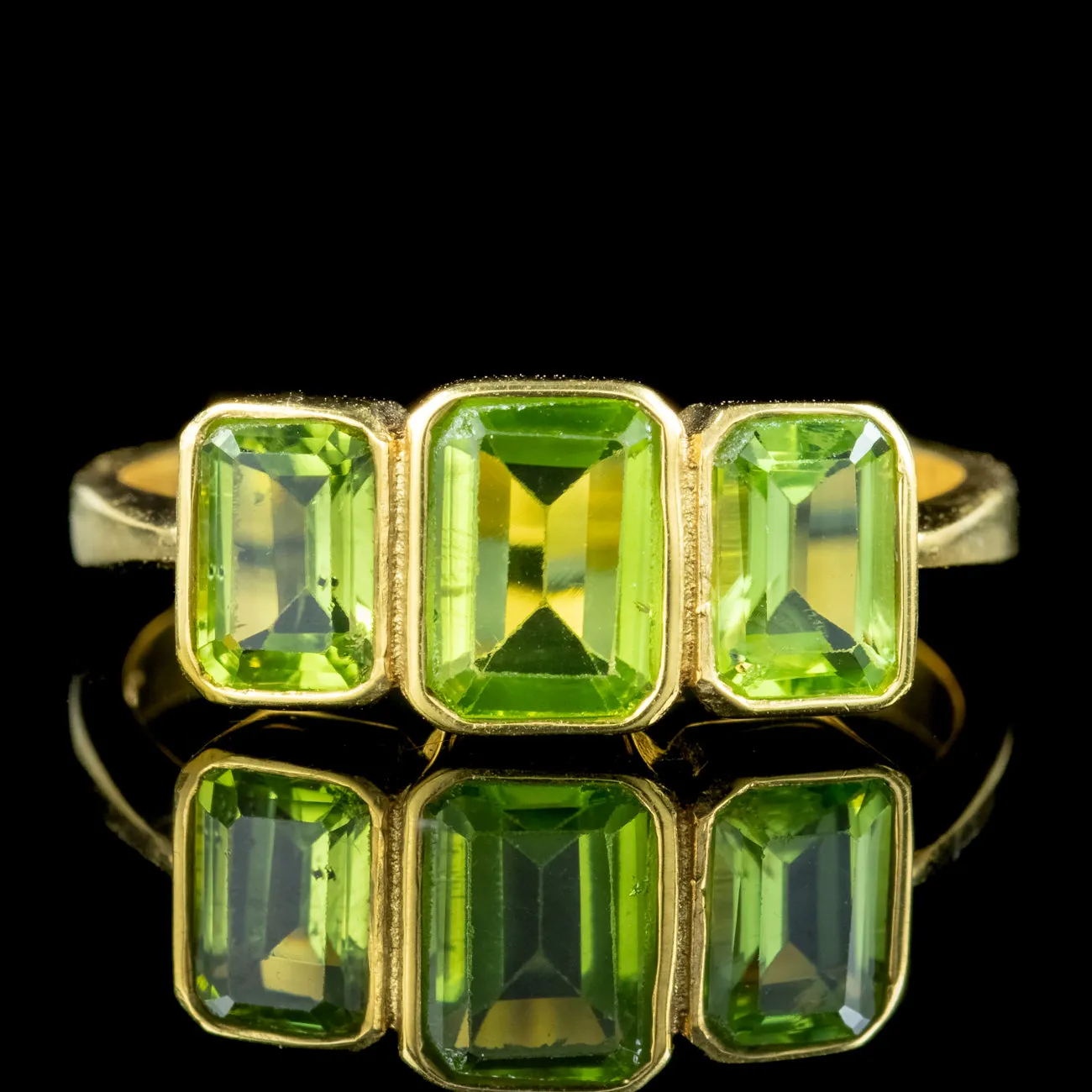 Art Deco Style Peridot Trilogy Ring 2.2ct Of Peridot