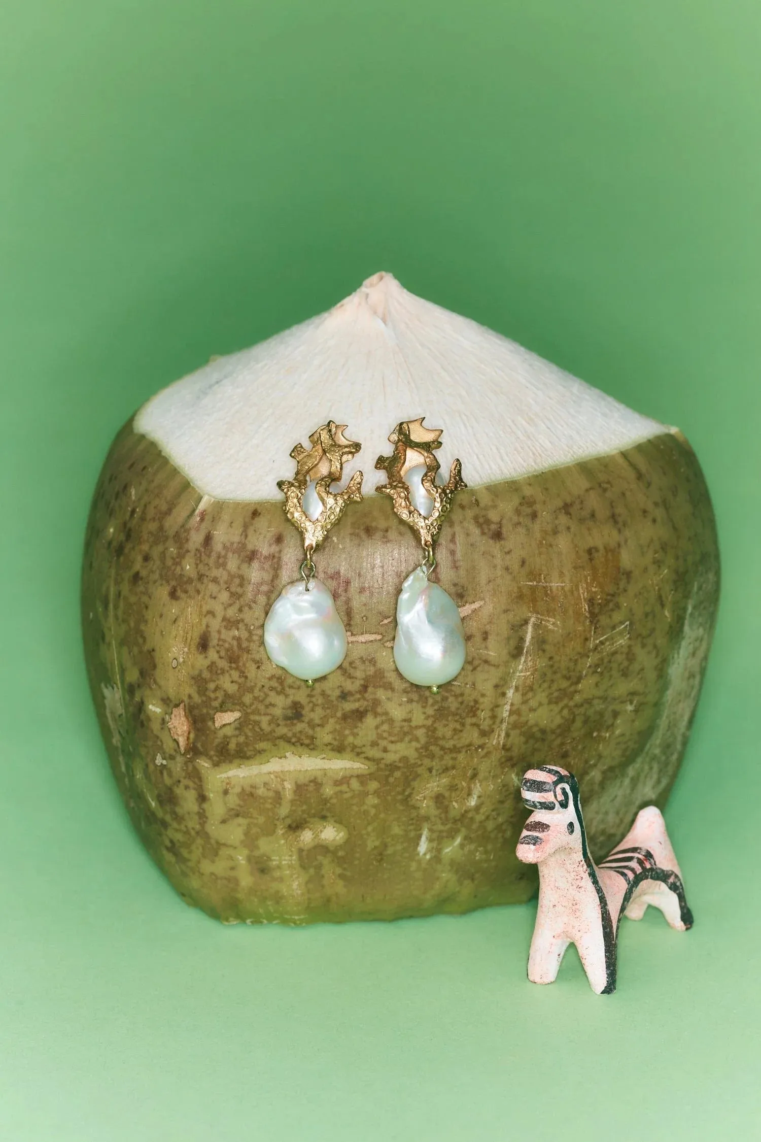 CURIO PEARL DROP EARRINGS