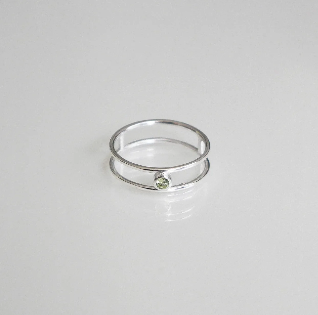 Double Wire Peridot Ring .925 sterling silver