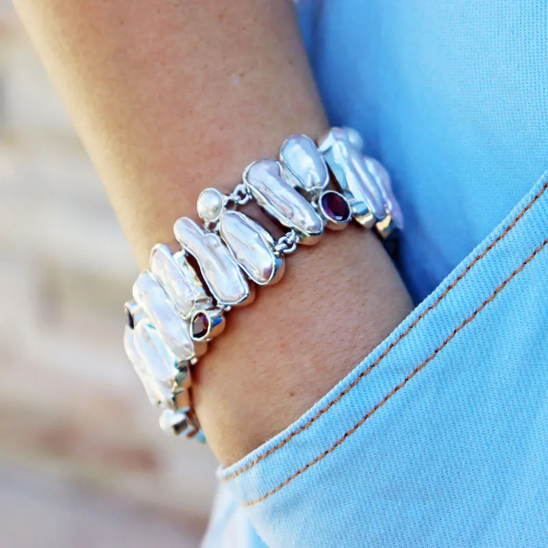 Kala Garnet Biwa Pearl Bracelet