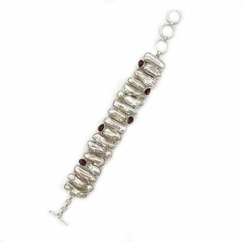 Kala Garnet Biwa Pearl Bracelet