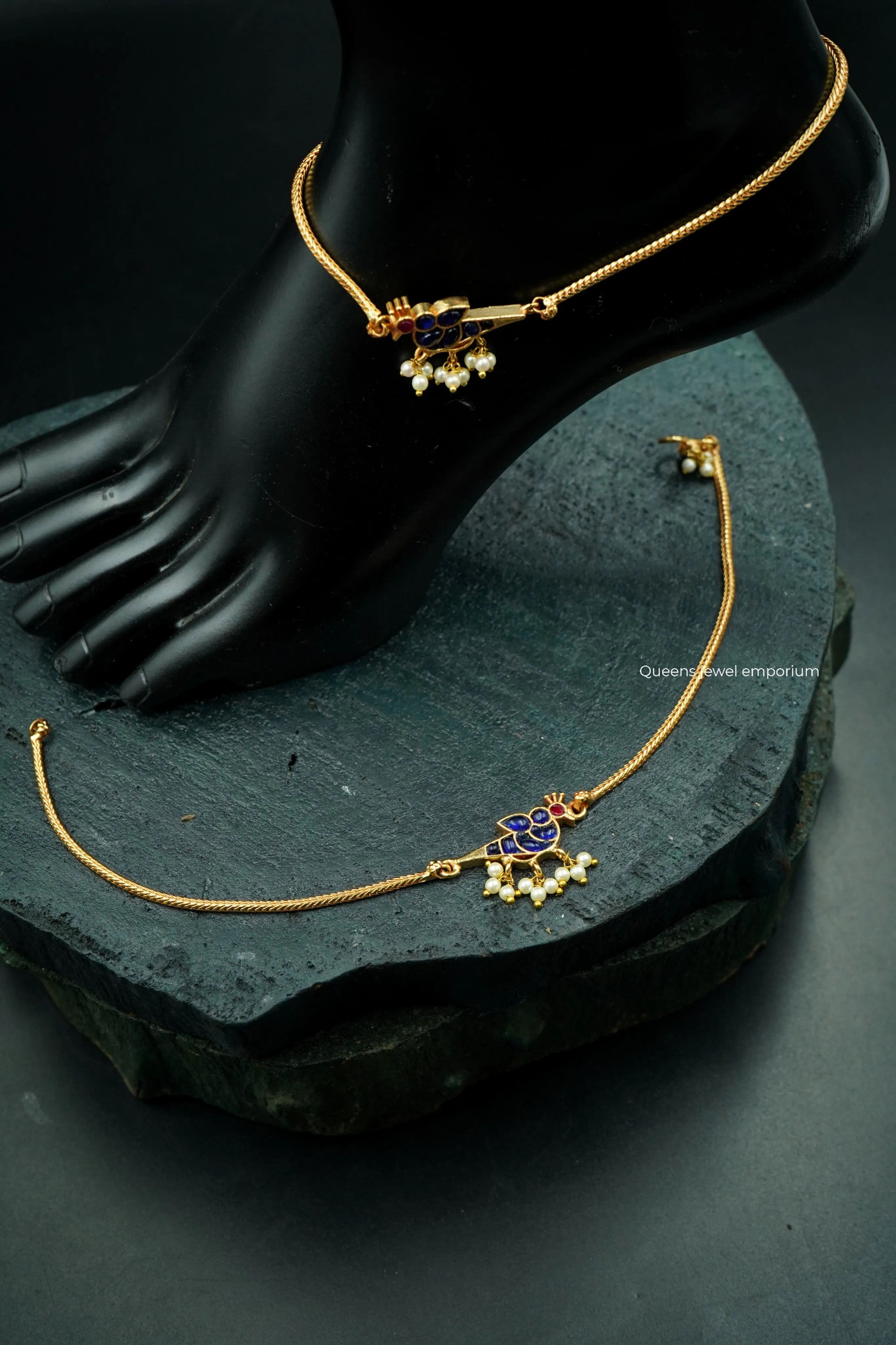 LAYA ANKLET