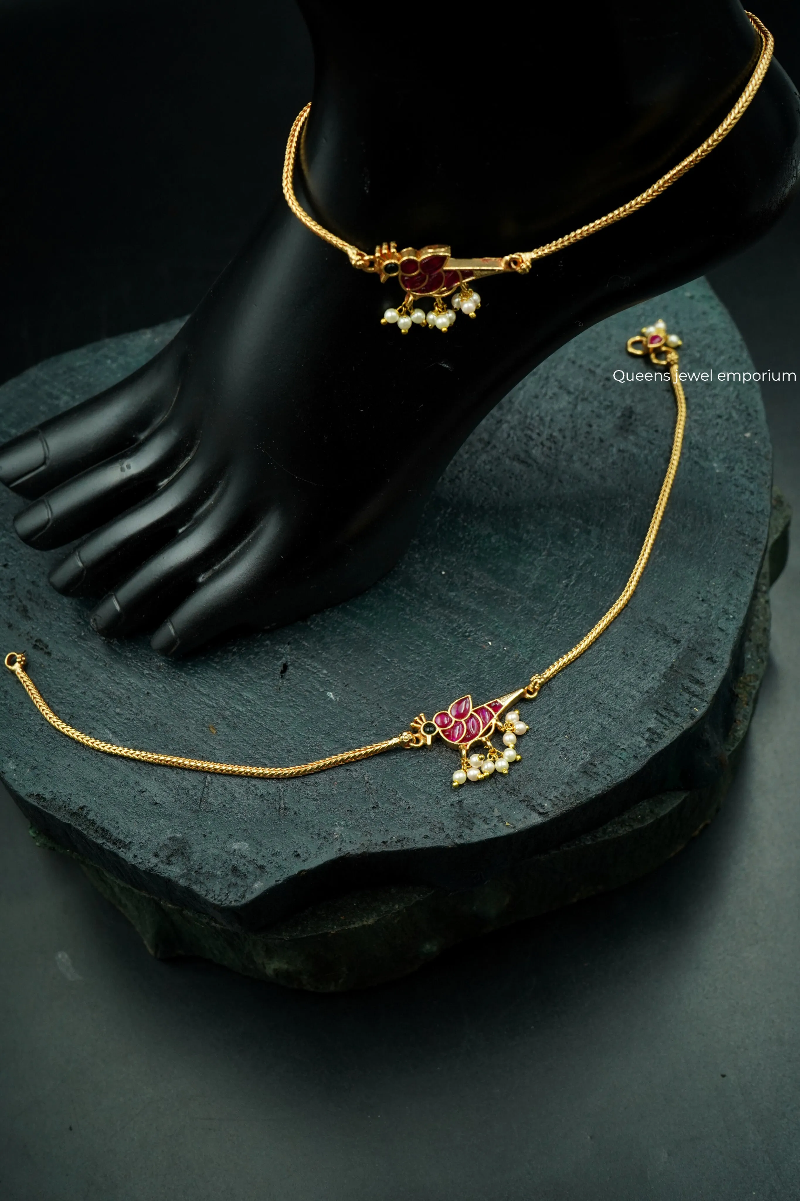 LAYA ANKLET