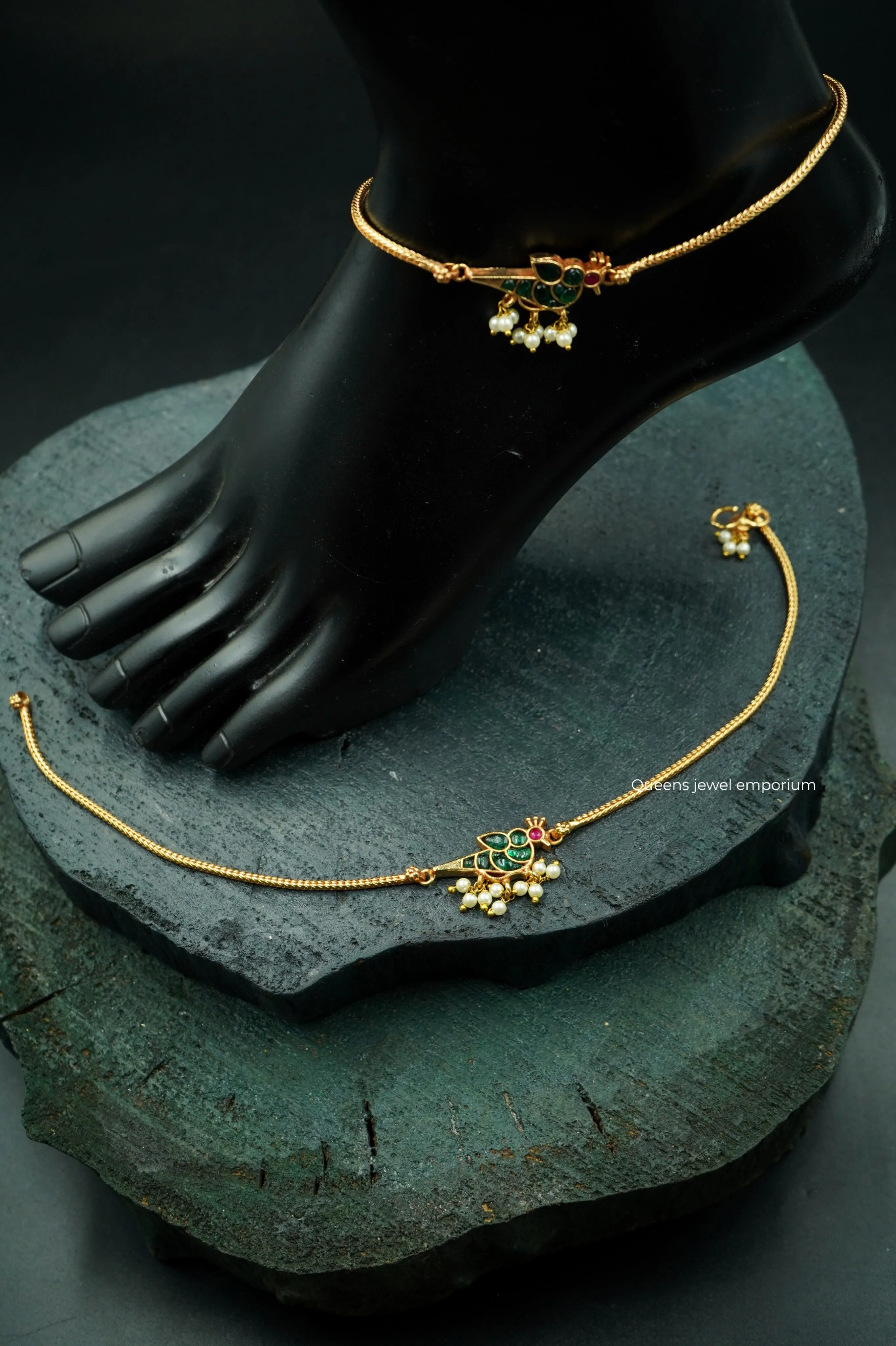 LAYA ANKLET