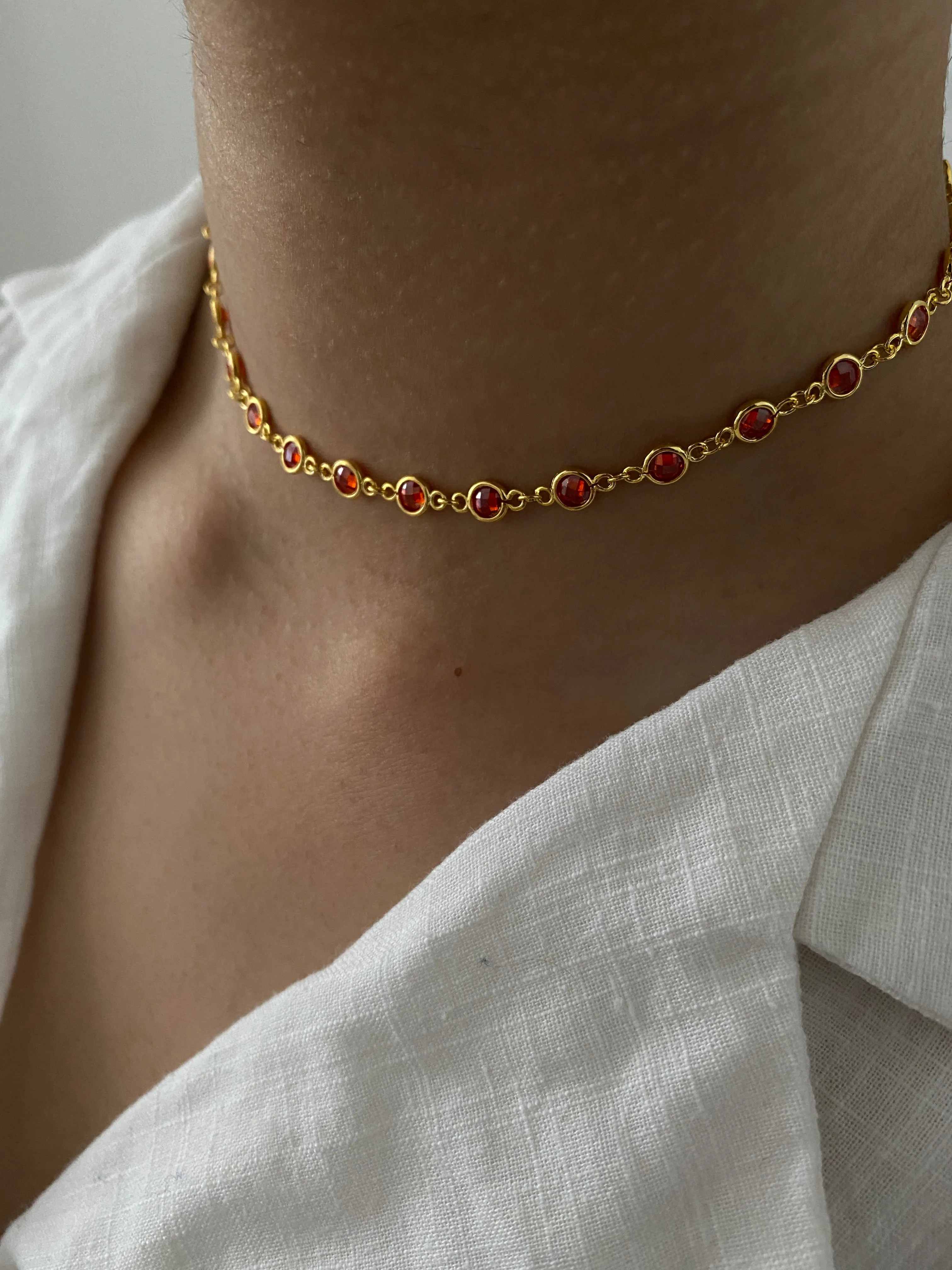 Lola Choker