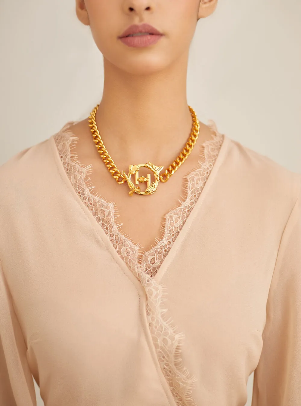 O.H. V Choker