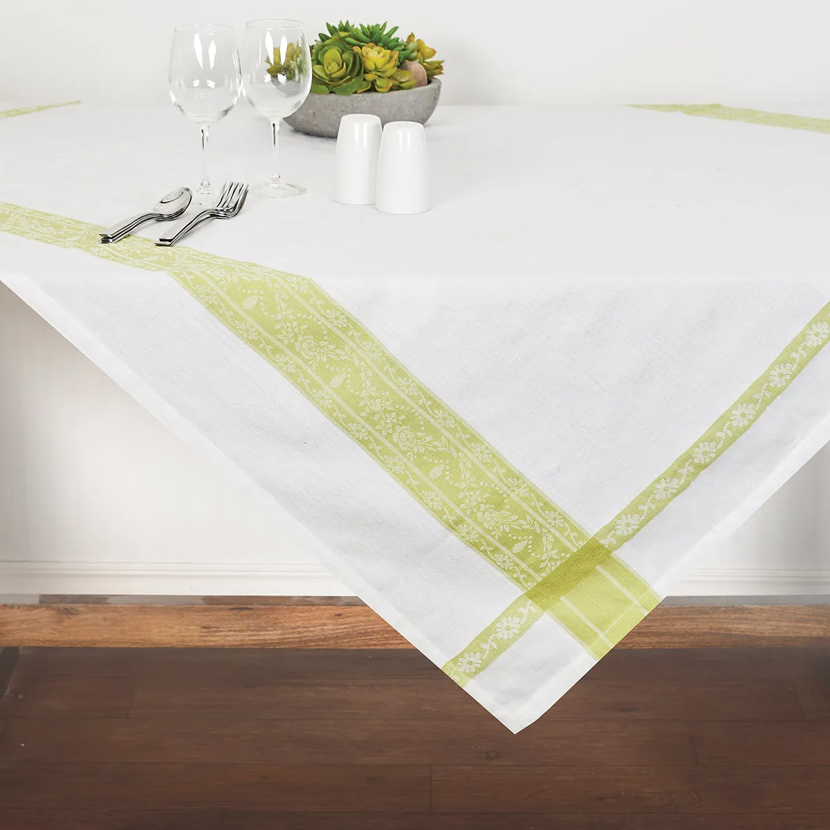 Rose Trellis Jacquard Table Linens