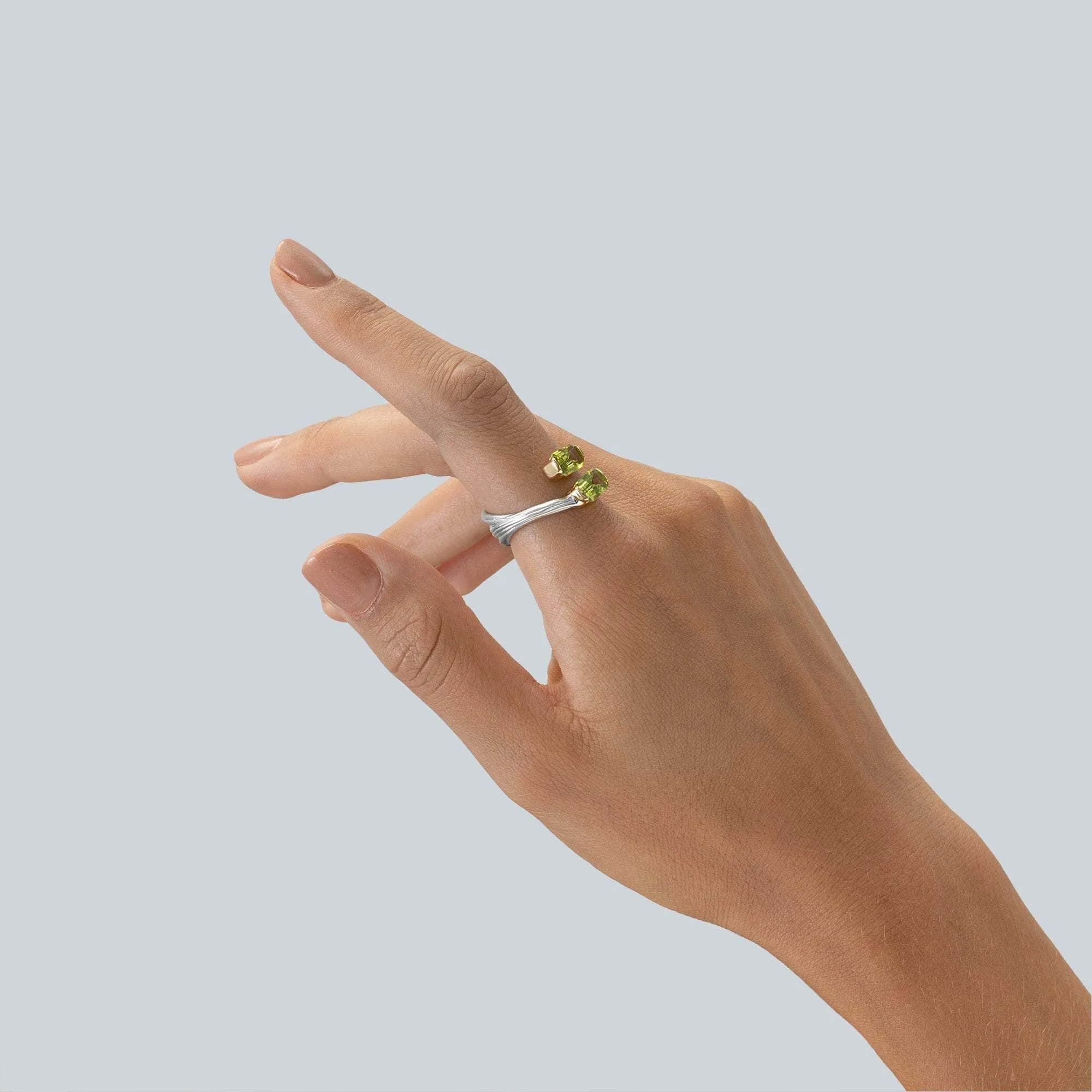 Trava Peridot Ring