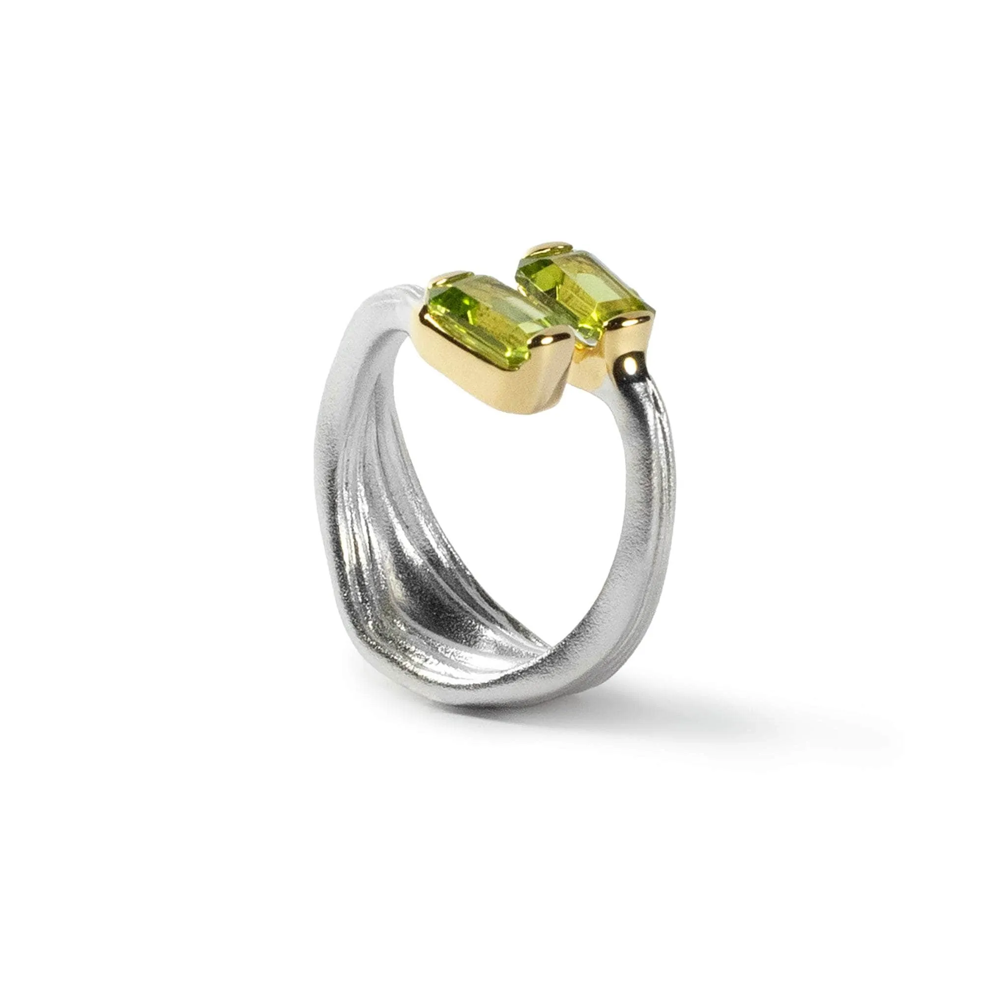 Trava Peridot Ring