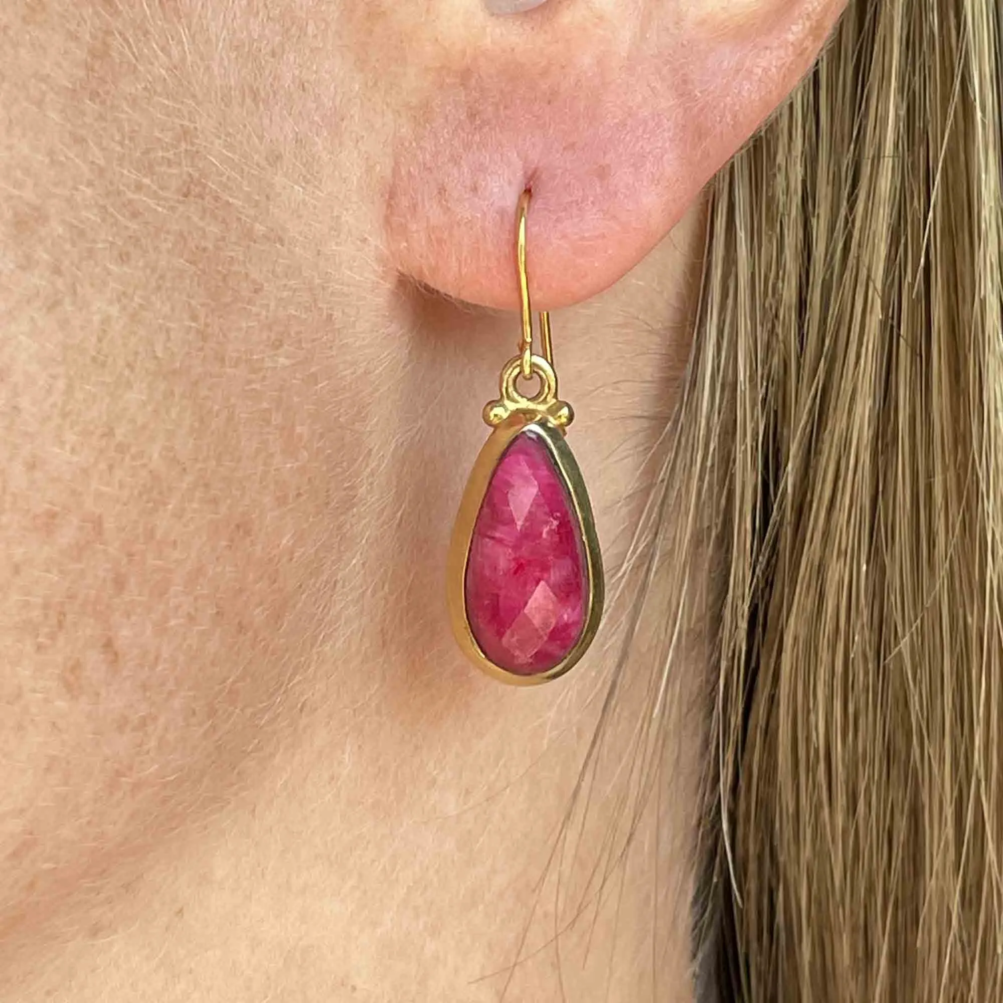 Vintage Gold Faceted Ruby Drop Earrings