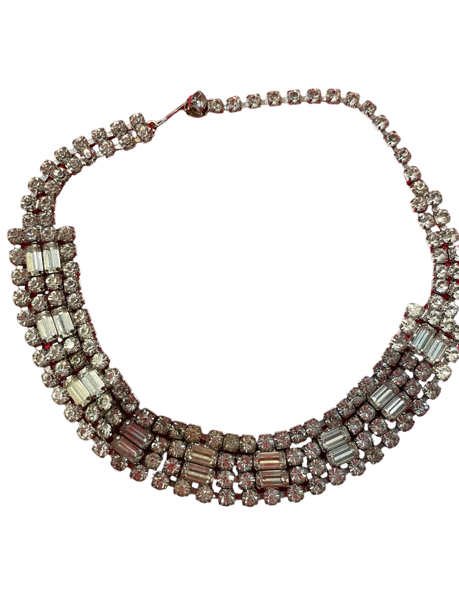 Weiss Rhineston Choker